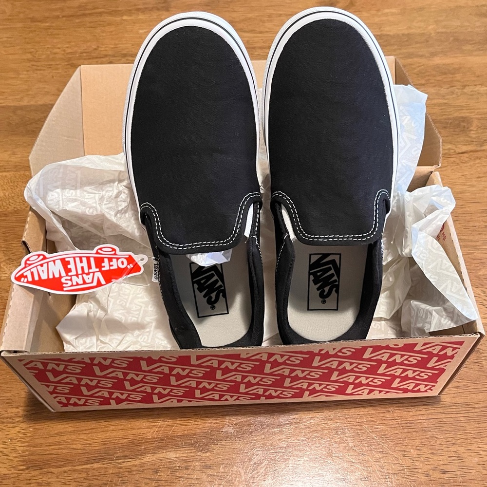 Vans Classic Slip-On Black/White Sneaker